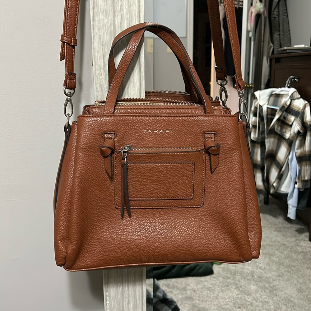 TAHARI purse, great condition! The shoulder strap can be completely removed